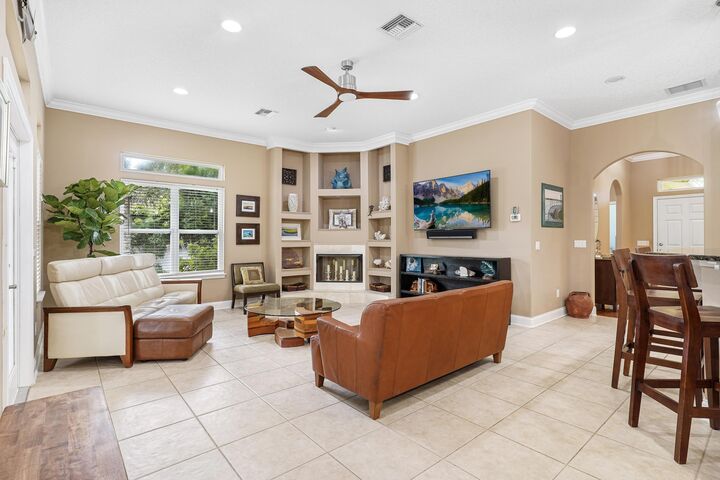 Property Photo: 509 Twentieth St FL 32084