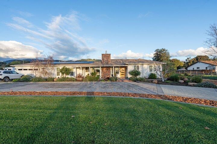 Property Photo:  10500 Travis Court  CA 95020 