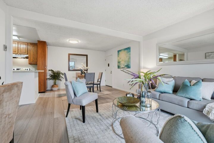 Property Photo:  101 Piccadilly Place D  CA 94066 