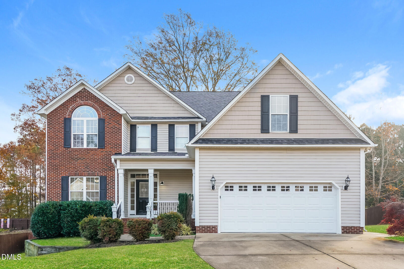 Property Photo:  798 Winding Oak Way  NC 27520 