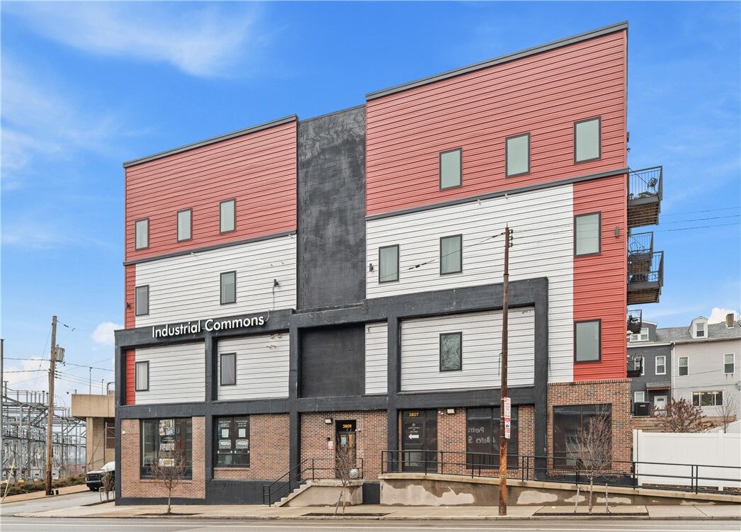 Property Photo: 3809 Liberty Ave 303 PA 15201