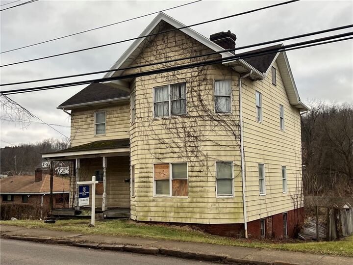 Property Photo:  608 Mount Pleasant St  PA 15601 