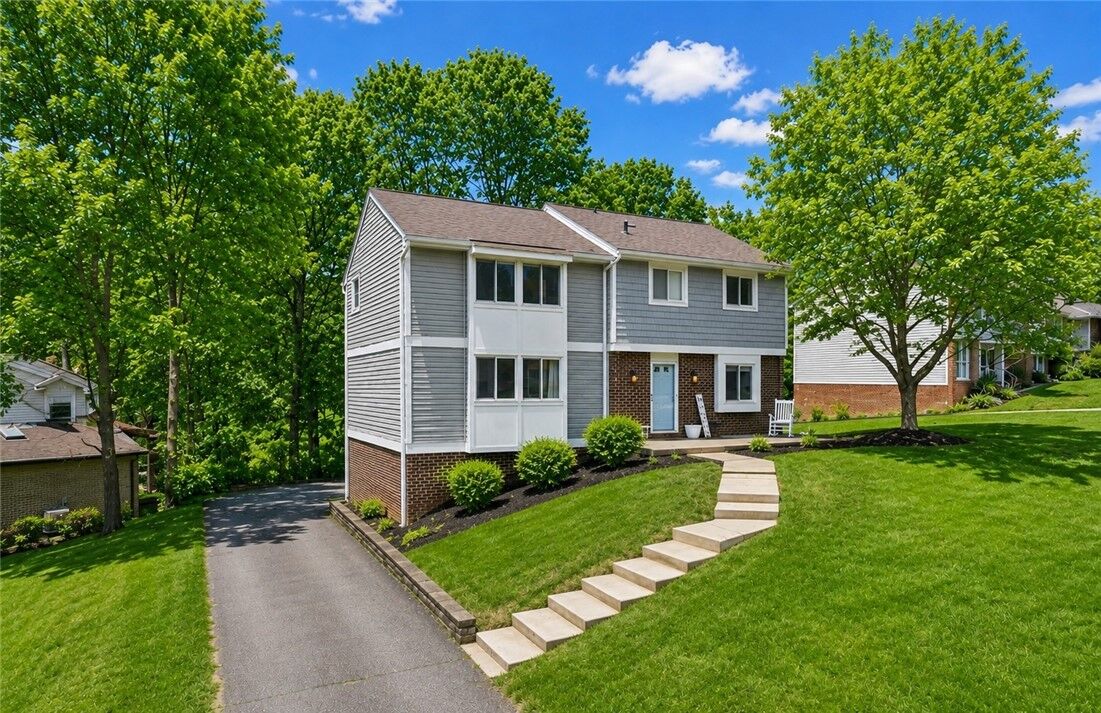 Property Photo: 1486 Greendale Dr PA 15239