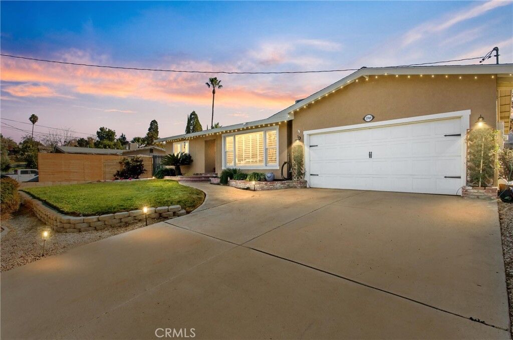 Property Photo:  33969 Avenue E  CA 92399 