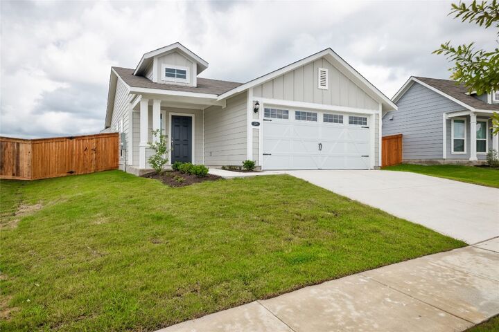 Property Photo:  120 Lyndon Drive  TX 78666 