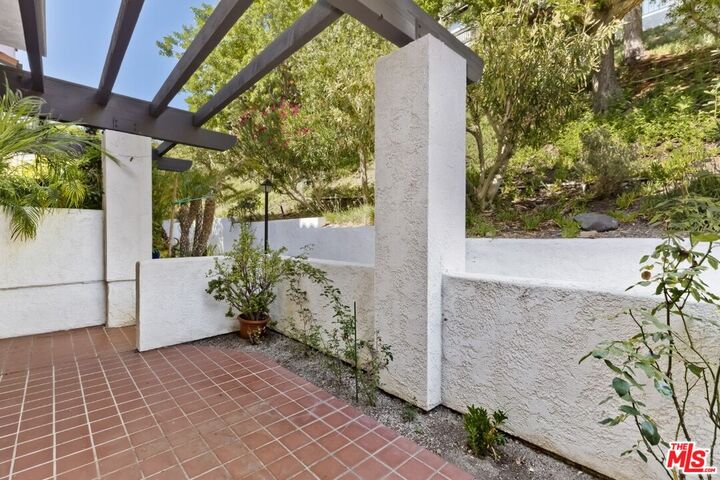 Property Photo: 1560 Michael Ln CA 90272