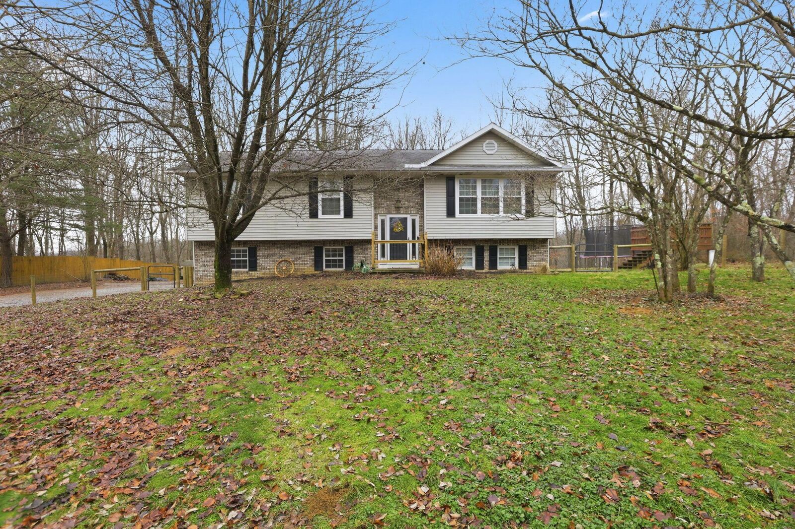 Property Photo:  22385 Buena Vista Road  OH 43149 
