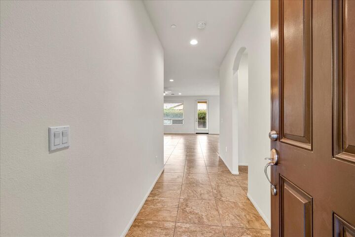 Property Photo: 81259 Avenida Gonzalez CA 92201