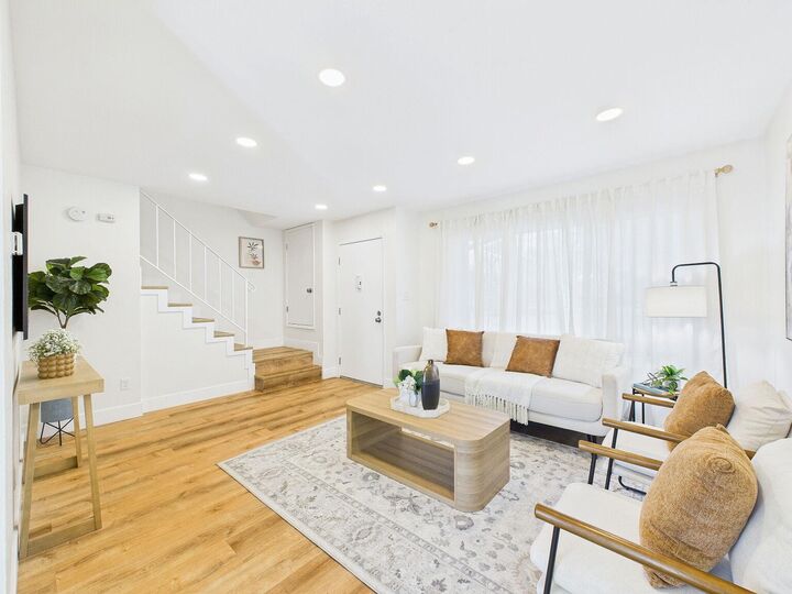 Property Photo:  8 Park Ct  CA 94803 