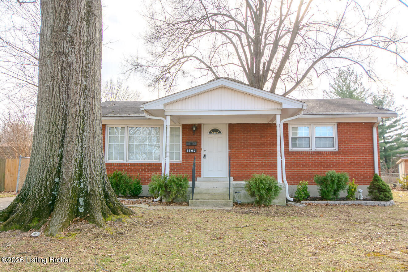 Property Photo: 1502 Hobart Ct KY 40216