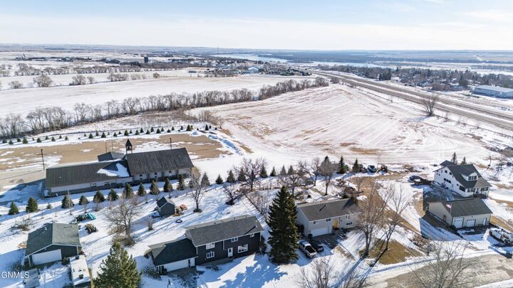 Property Photo:  1033 Heritage Drive  ND 58577 