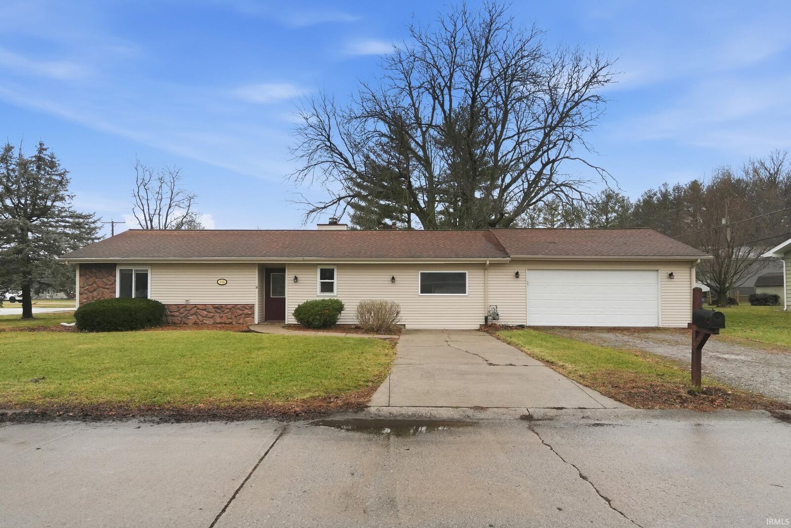 Property Photo:  115 N West Street  IN 46774-1161 