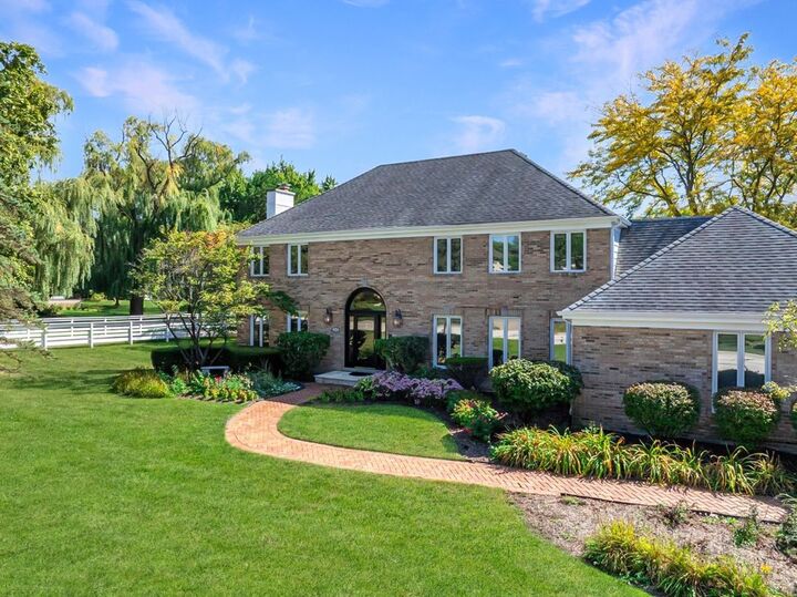 Property Photo: 304 Surrey Lane IL 60045