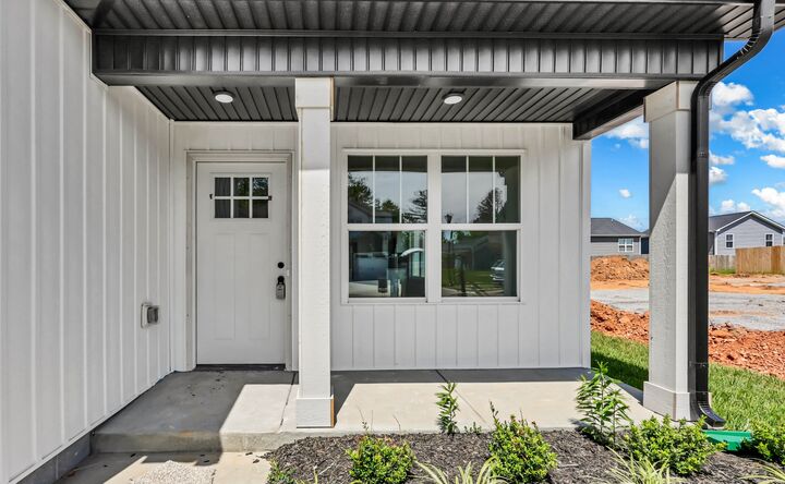 Property Photo:  220 Quarry Overlook Way  TN 37043 