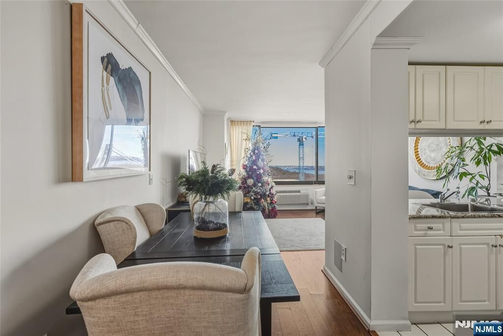 Property Photo: 100 Old Palisade Road 3013 NJ 07024