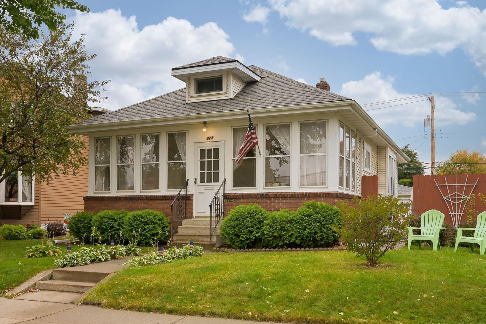 Property Photo:  925 Otto Avenue  MN 55102 