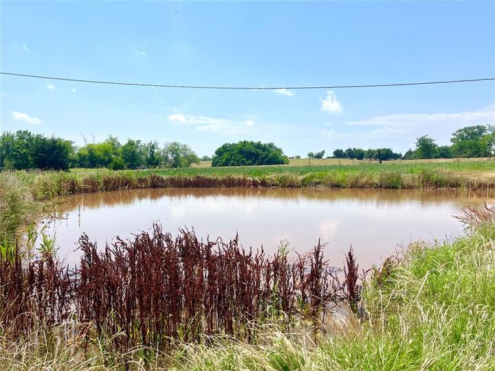 Property Photo: 416 E Quail Road OK 73018