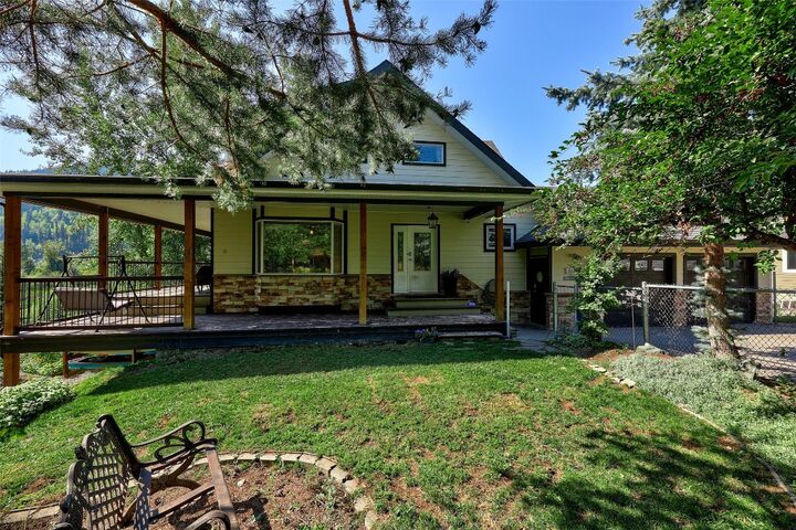 Property Photo: 3060 Maquinna Road BC V0E 3E1