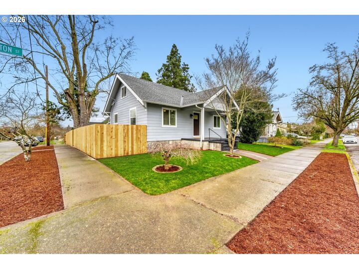 Property Photo: 5715 N Houghton St OR 97203