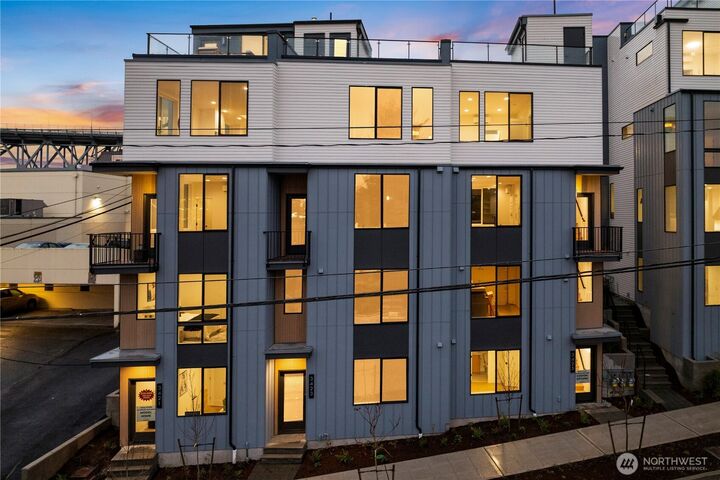 Property Photo: 3425 Albion Place N WA 98103