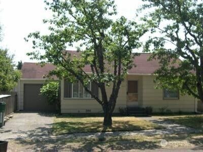 Property Photo: 905 NE 114th Street WA 98125