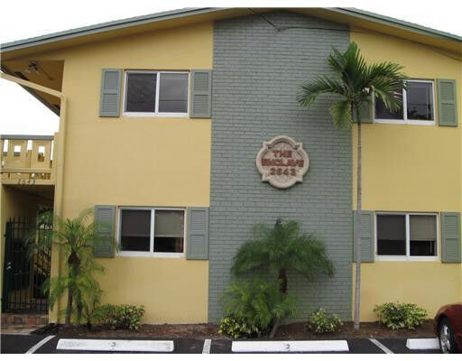 Property Photo: 2643 NE 8th Avenue 14 FL 33305