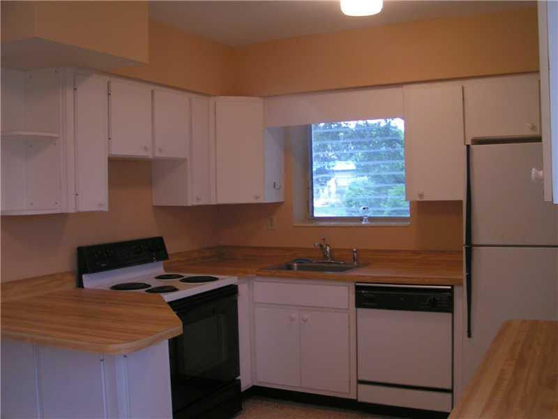 Property Photo:  610 SW Dr  FL 33312 