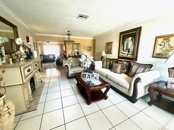 Property Photo:  871 NW 17th Ct  FL 33125 