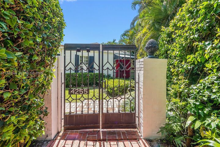 Property Photo:  4255 Lennox Dr  FL 33133 