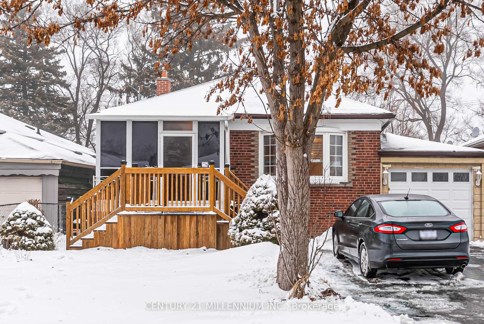 Property Photo:  32 Century Drive  ON M1K 4J6 