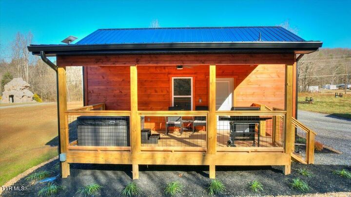 Property Photo: 191 Tn-32 Highway TN 37722