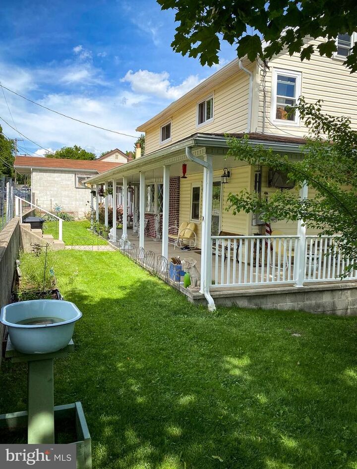 Property Photo:  176 Roosevelt Drive  PA 17948 