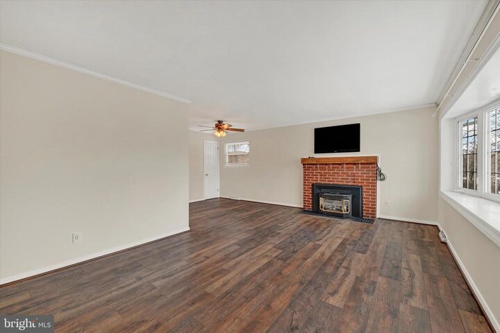 Property Photo:  307 Lee Way  MD 21014 