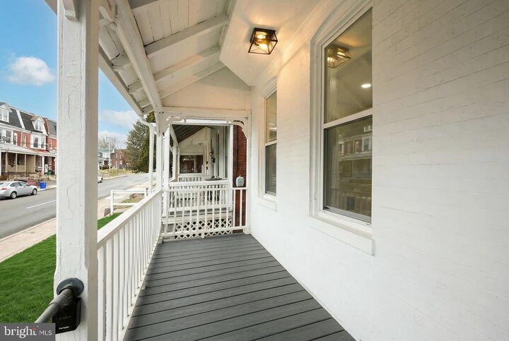 Property Photo:  812 W King Street  PA 17403 