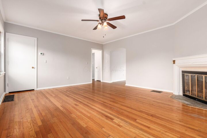 Property Photo:  1621 Waltham Road  OH 43221 