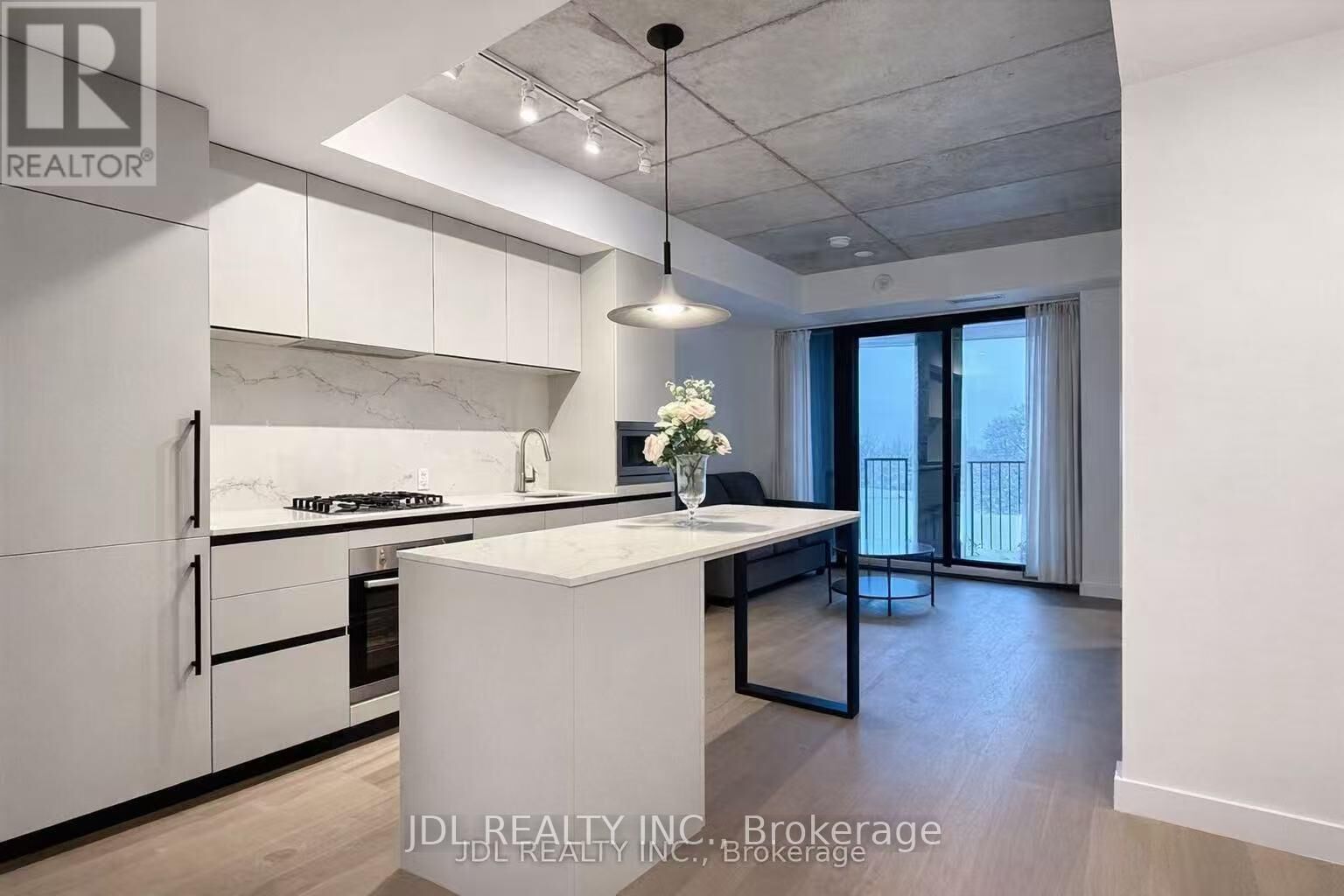 Property Photo: 1720 Bayview Avenue 402 ON M4G 0E5
