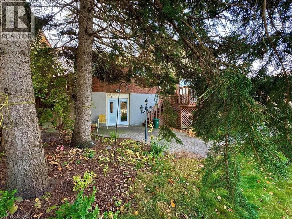 Property Photo:  86 Devonglen Drive  ON N2E 2C5 