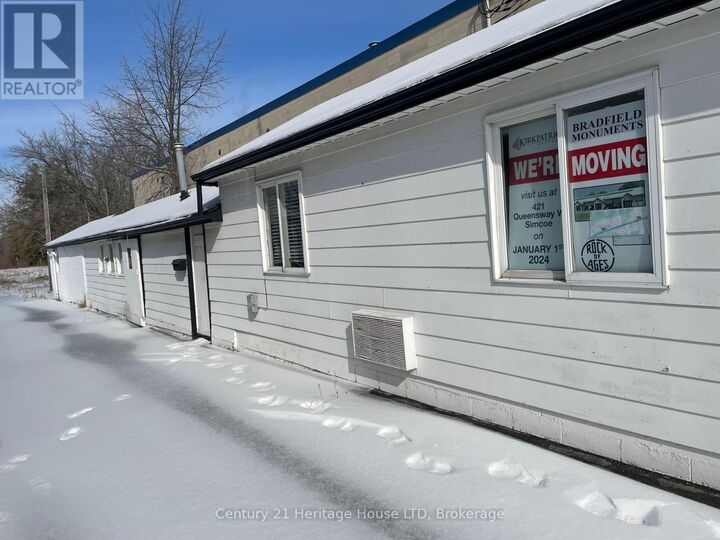 Property Photo:  335 Queensway W South  ON N3Y 2M9 