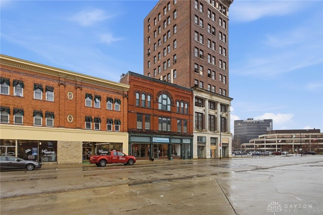 Property Photo:  38 W High Street 3B  OH 45502 