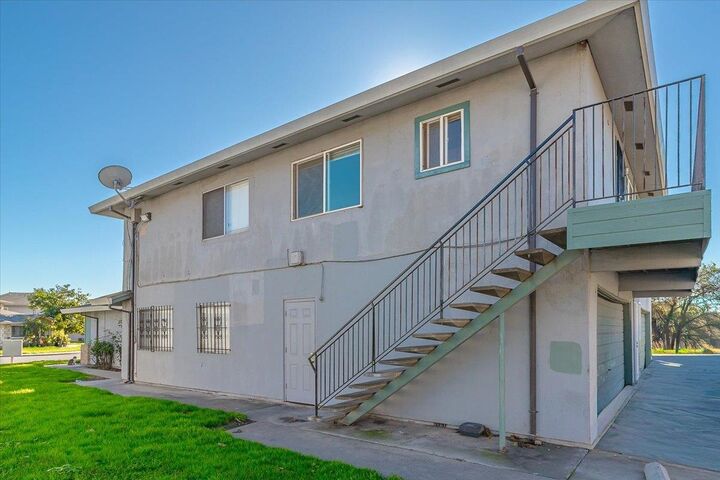 Property Photo:  4459 La Cresta Way 4  CA 95207 