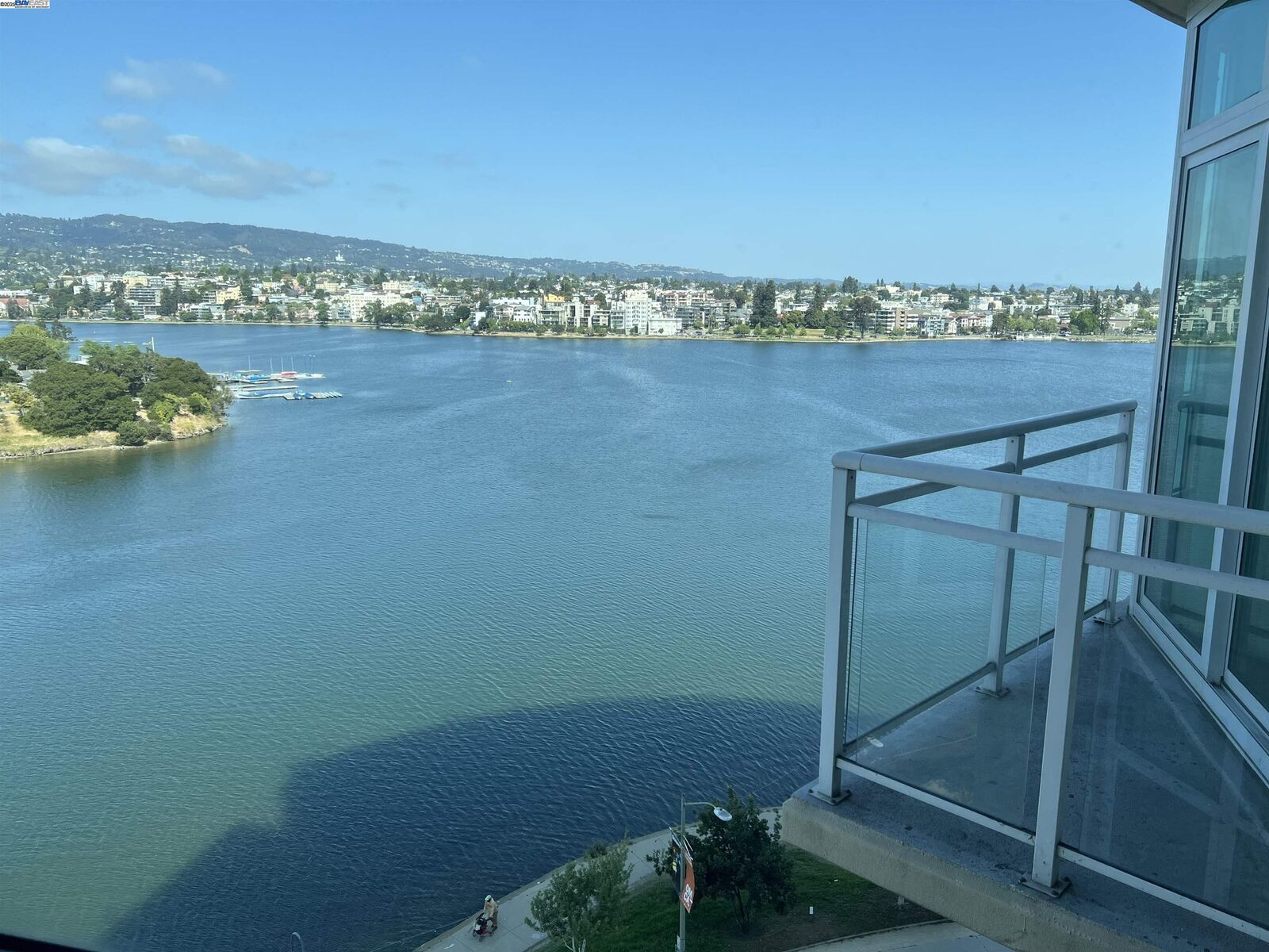 Property Photo:  1 Lakeside Dr 821  CA 94612 