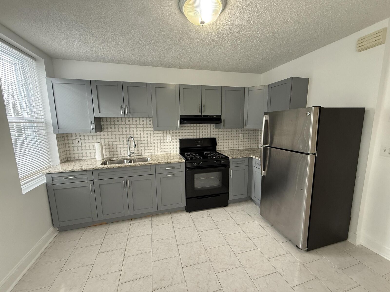 Property Photo:  1115 11th St 1st Fl  NJ 07047 