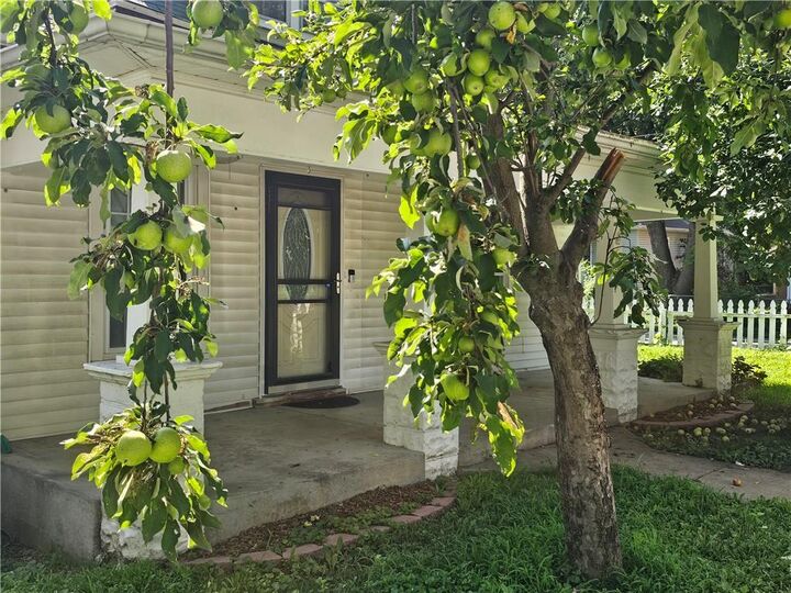 Property Photo:  614 S 7th Street  KS 66002 