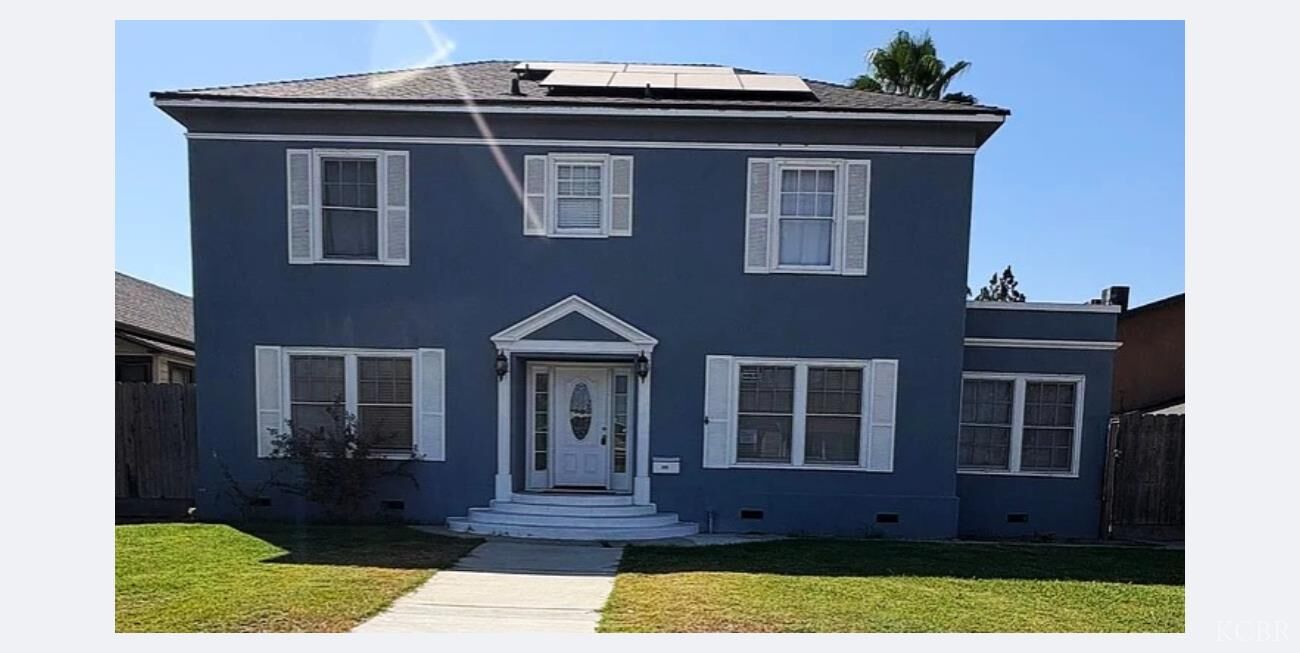 Property Photo:  209 E 11th Street  CA 93230 