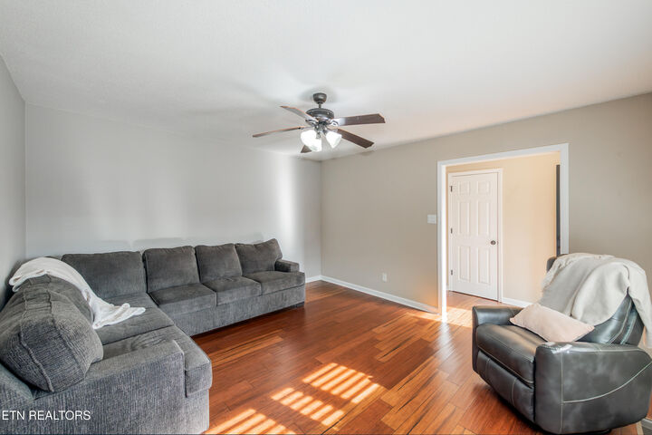 Property Photo: 5405 Malmsbury Rd TN 37921