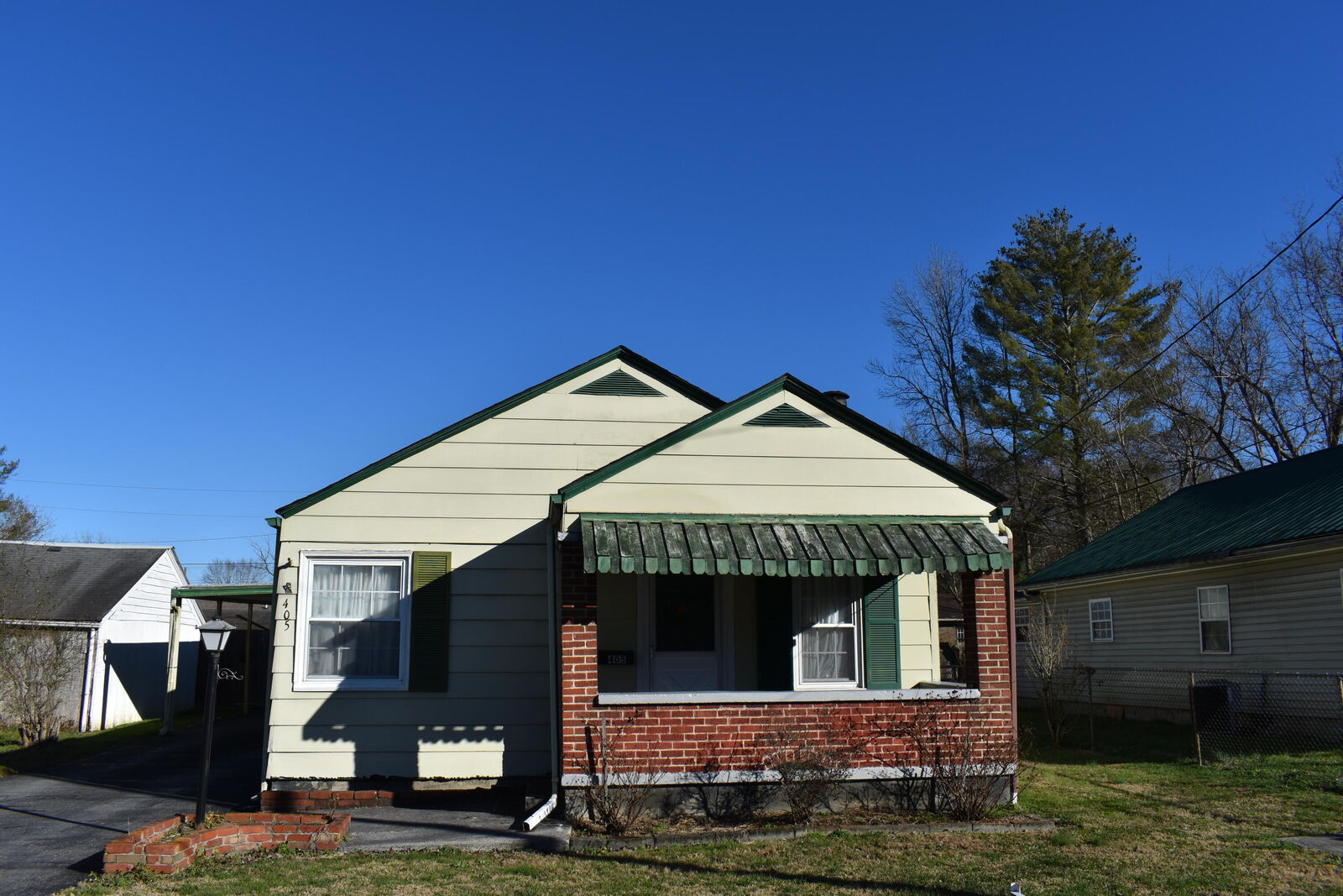 Property Photo:  405 S 37th Street  KY 40965 
