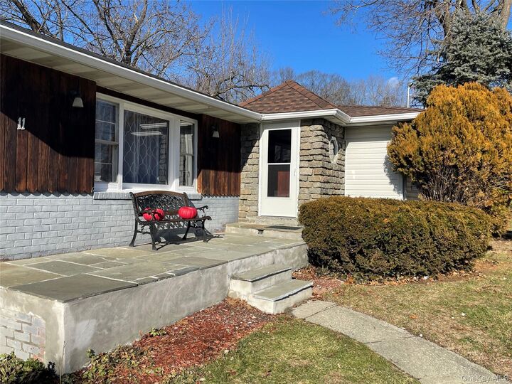 Property Photo: 11 Fifth Avenue NY 12550