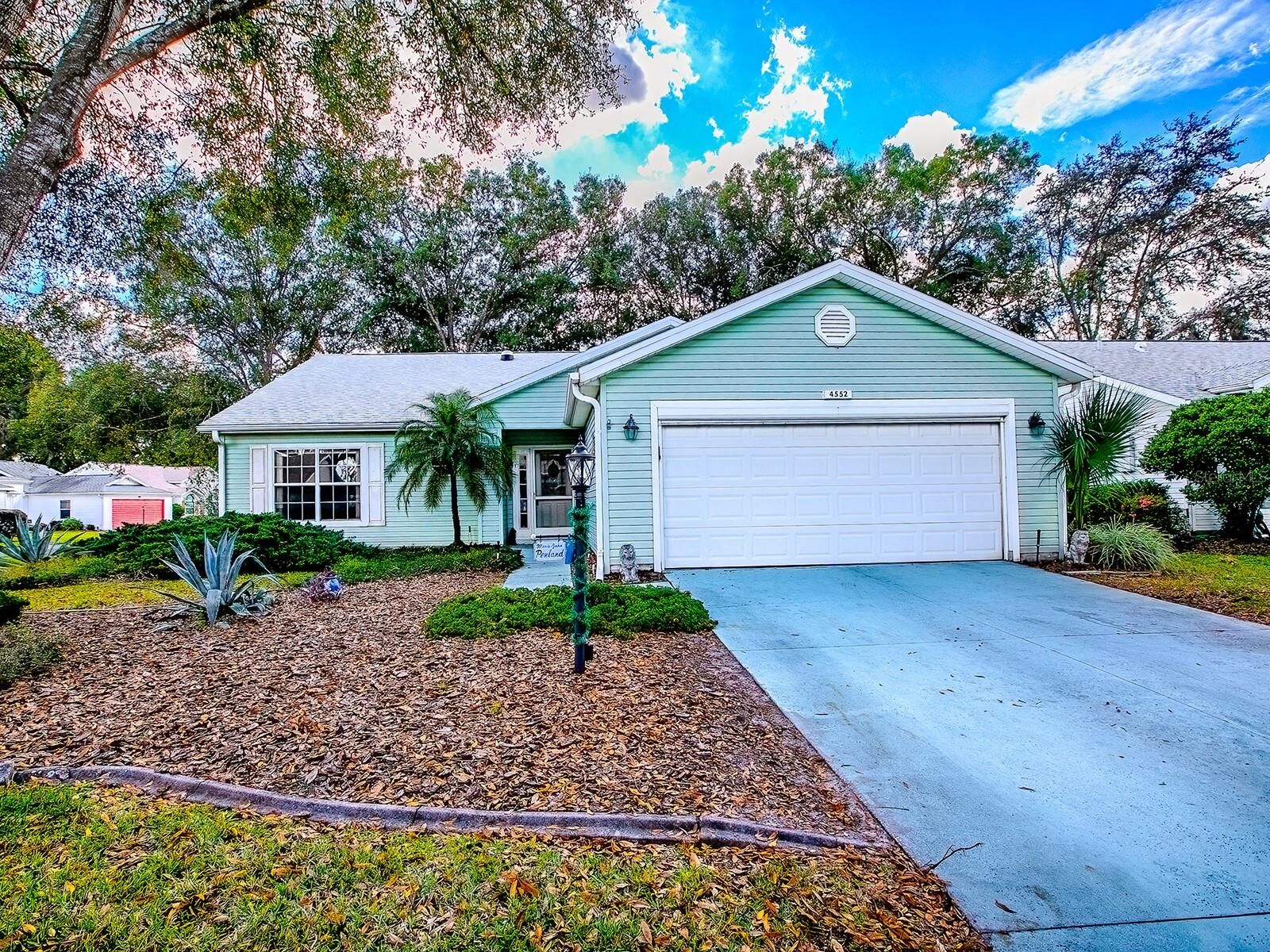 Property Photo:  4552 Peach Tree Street  FL 34748 