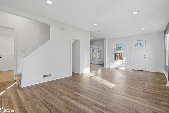 Property Photo:  1909 Madison Avenue  IA 52601 