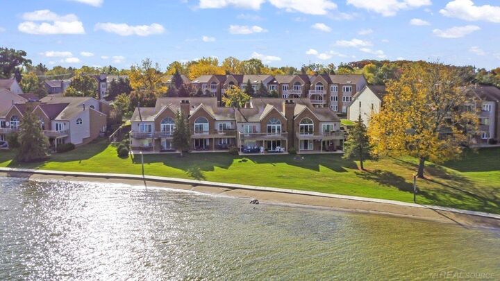 Property Photo: 3432 Loon Lake Court MI 48329